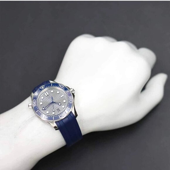 OMEGA Seamaster 300 210 32 42 20 06 001 CO-AXIAL Date Gray Dial 90269416 - Picture 2 of 7